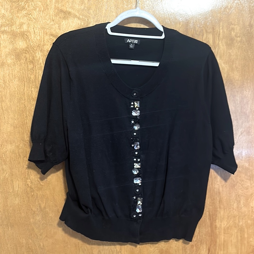 Black shirt sleeve sweater with gems